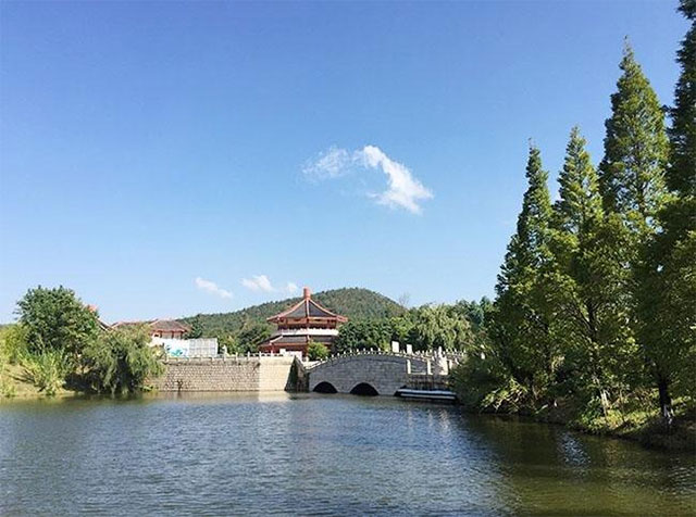 昆明青龙艺术陵园殡葬一条龙服务