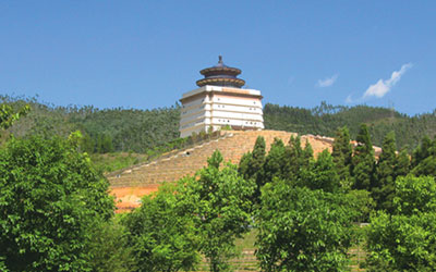 昆明公墓销售品牌：昆明青龙艺术陵园，专车接送参观：18313771138