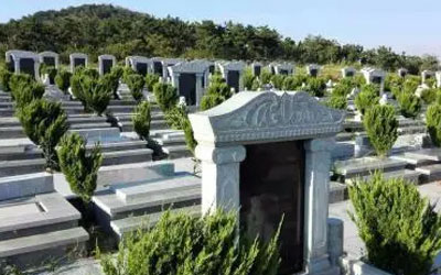 选择墓地需要考虑哪些因素呢