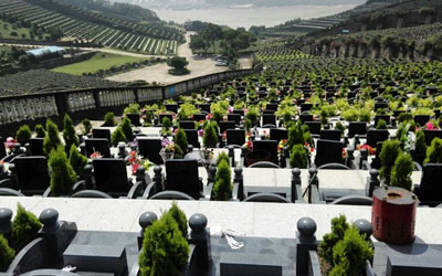 公墓信息网介绍为什么选择公墓的位置要聚风藏气