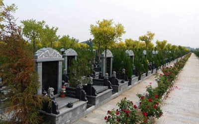 风水好的墓地有什么特征,公墓信息网认为这几点很关键