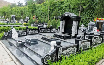 公墓业要实行科学严格的市场准人制度