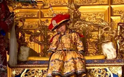 大清灭亡100多年了，为啥没有皇族后人去清东陵和西陵祭拜