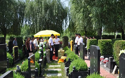 珠三角贵墓地每平方米11万 广深领跑各城墓地价