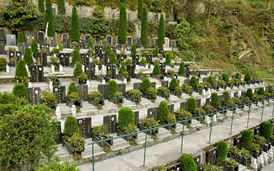 墓穴只够用10年_多数省份现有墓穴10年内将用完_哪里的黄土不埋人