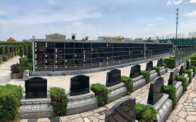 预算不高的家庭可以考虑环保壁葬安葬逝者