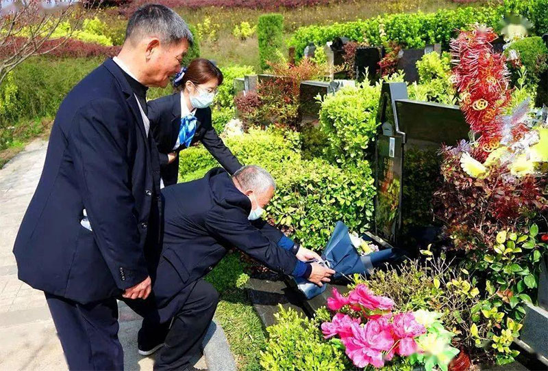 以政策引领推动殡葬改革持续向前