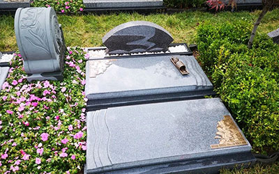 墓地价格飙升，你会选择提前买骨灰墙吗？