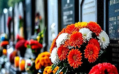 殡葬业低迷，墓地价格大降，年轻人观念转变