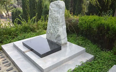 如何运用风水四象原理选择公墓陵园,昆明陵园选择要点如下