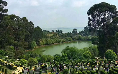 昆明金宝山墓地风水怎么样