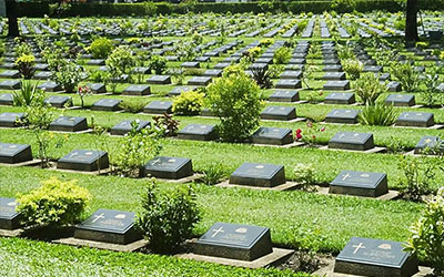 昆明公墓中的单穴和双穴如何理解，怎样选择