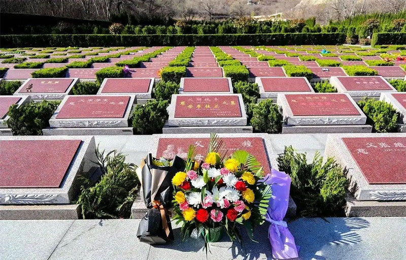 墓地不宜离墙根太近 墓地不宜离墙根太近