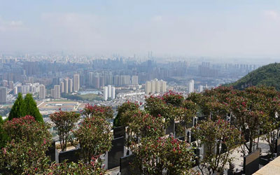 昆明在选择墓地有什么讲究？昆明5月适合选墓吗？有没有什么优惠活动？昆明玉案山公墓怎么样？