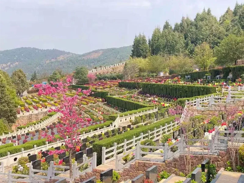 在昆明，如何挑选经济实惠的墓地？