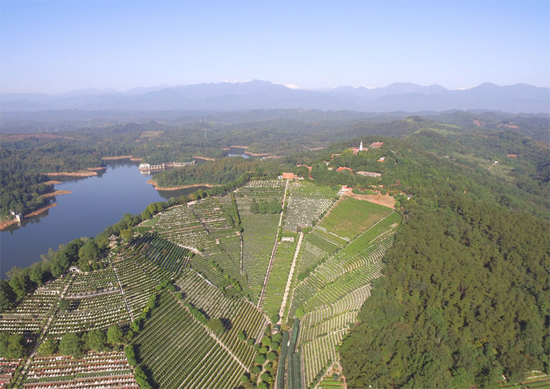 在昆明选择墓地,需要遵循哪些原则?昆明哪所墓园比较好? 在昆明选择墓地,需要遵循哪些原则?昆明哪所墓园比较好?