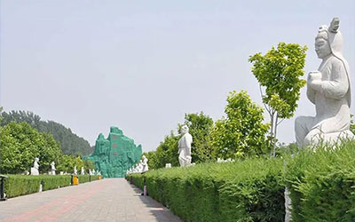 公墓信息网教你如何看墓地风水