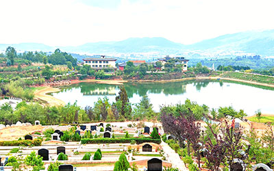 公墓信息网推荐八大公墓，点击查看各公墓费用