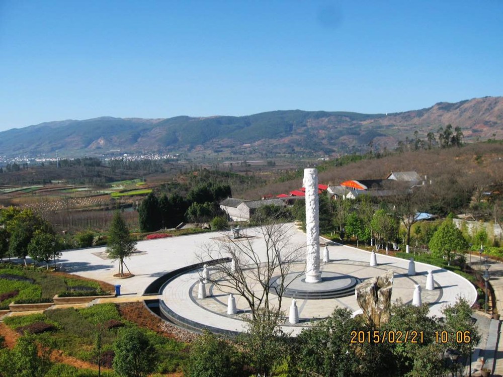 青龙园公墓龙凤广场