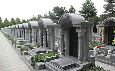 购买昆明墓地的费用有什么注意的，购买昆明墓地的费用的统一价格吗？