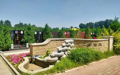 在昆明购买墓地应该注意什么？在昆明买墓地需要支付什么费用？