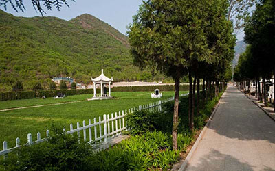 怎么选择昆明墓园价格合适