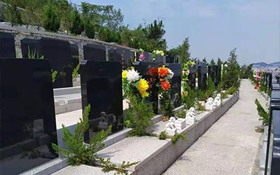 选择墓地时要注意哪些因素