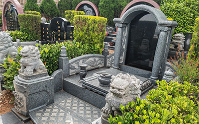 昆明公墓中如何挑选墓位？墓位的朝向有什么讲究？