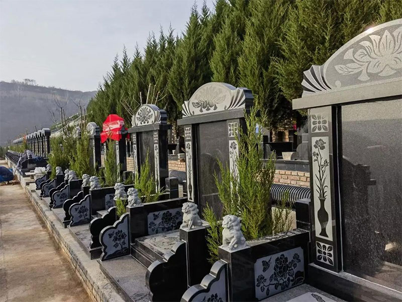 如何选择公墓园中的吉穴