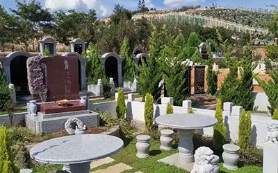 在昆明怎么挑选墓地？