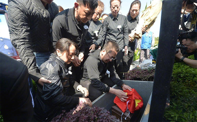 下葬当天需要买什么东西?怀念亲人,传递哀思 下葬当天需要买什么东西?怀念亲人,传递哀思