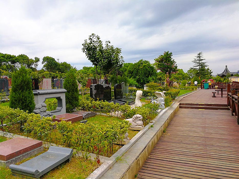 选墓地的合适方位有哪些