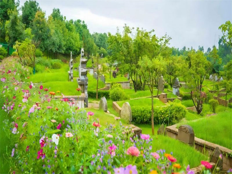 昆明抚仙湖人文纪念园有什么优势？昆明抚仙湖人文纪念园交通便利吗？