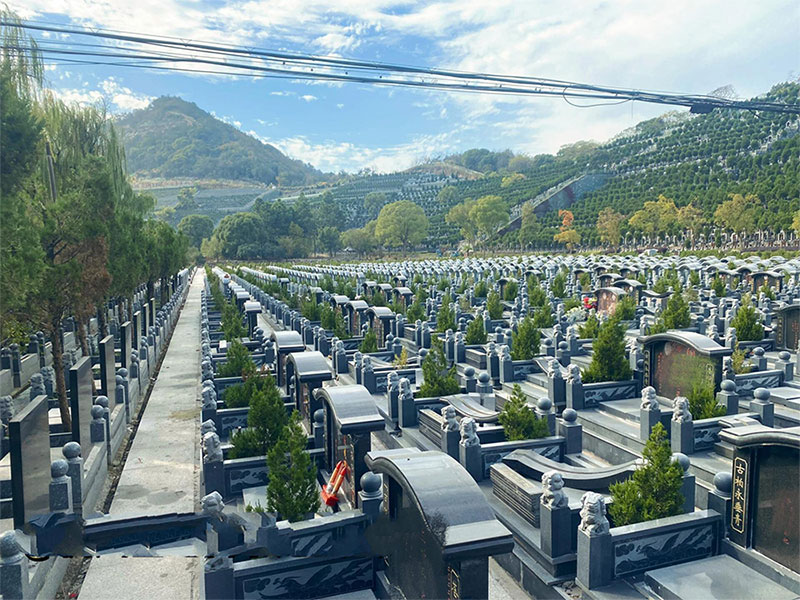 在昆明墓园里选墓都要注意什么 在昆明墓园里选墓都要注意什么
