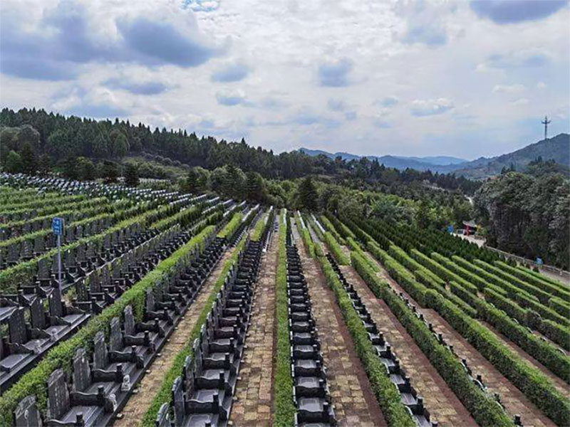 公墓选择指南:科学与人文视角下的位置选择要点 公墓选择指南:科学与人文视角下的位置选择要点