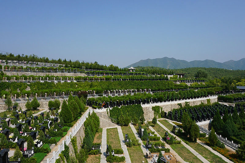 怎么选公墓哪个位置好 怎么选公墓哪个位置好