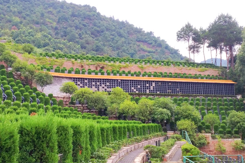 公墓风水的重要性及选址规划原则