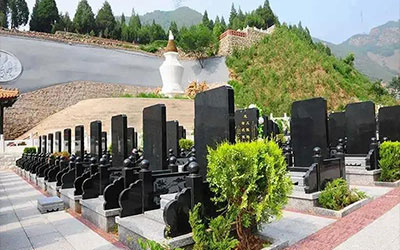 如何挑选合适的墓地？这7大关键因素决定你的选择！