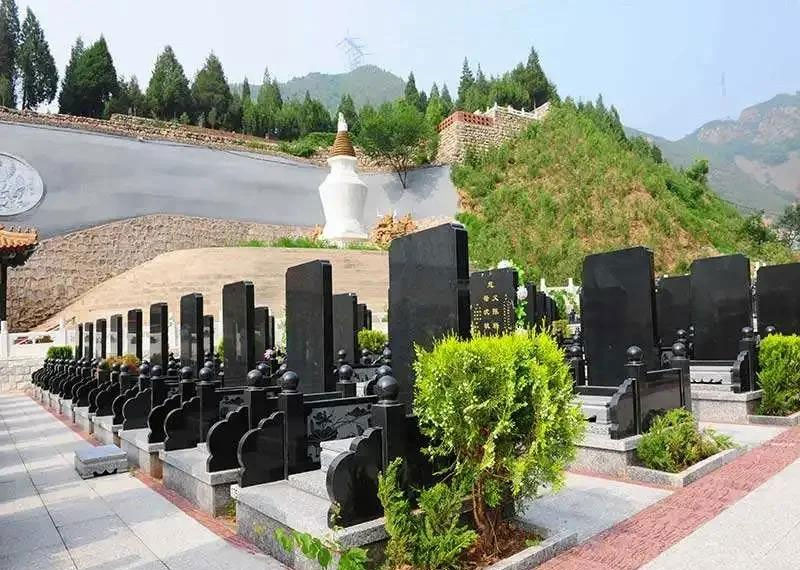 如何挑选合适的墓地?这7大关键因素决定你的选择 如何挑选合适的墓地?这7大关键因素决定你的选择
