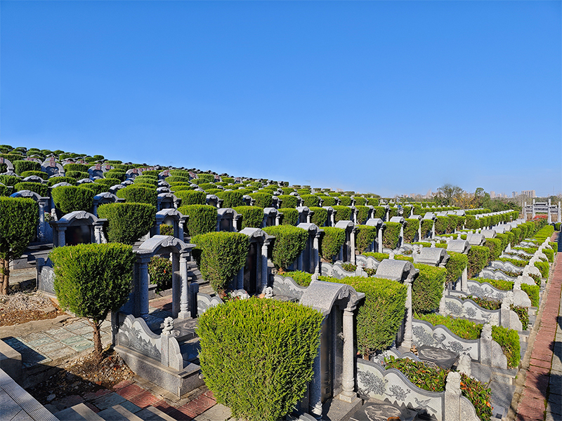 昆明买墓地要带什么证？2025年必备材料清单与流程