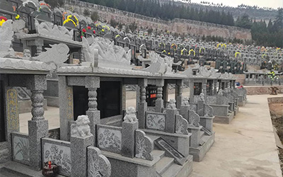 选墓地要讲究风水？这些标准你得知道