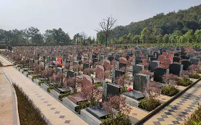 昆明公墓园中风水宝地的选择策略