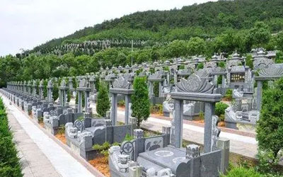 云南昆明市陵园公墓价格表？周边一个墓地多少钱？昆明市公墓一览表？