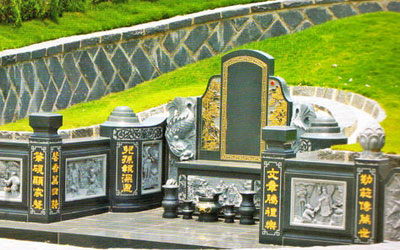 坟地的立碑方向和时间