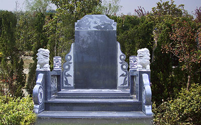 传统墓碑的退场和现代墓碑的盛行