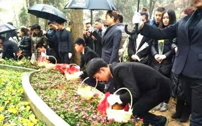 殡葬工作者给逝者更衣需要注意什么