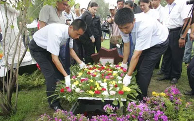 骨灰盒下葬注意事项