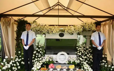 参加葬礼时，记住千万别犯这三大忌