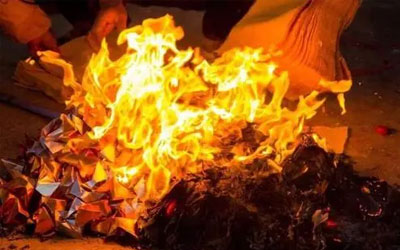 烧纸祭奠亲人是迷信吗？