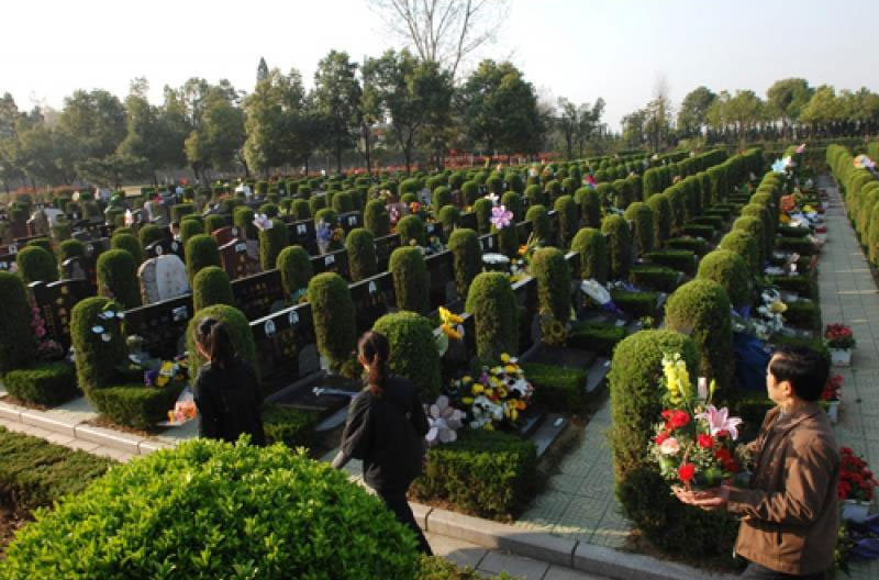 在昆明如何挑选一块称心如意的陵园公墓